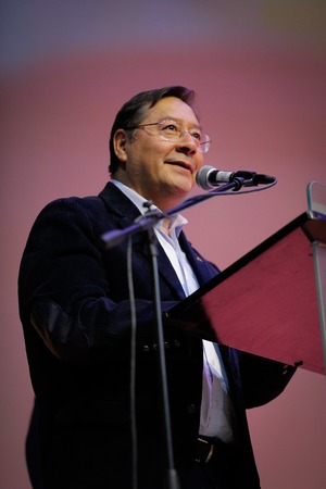 Arce llama a participar de las elecciones y decidir el rumbo de Bolivia