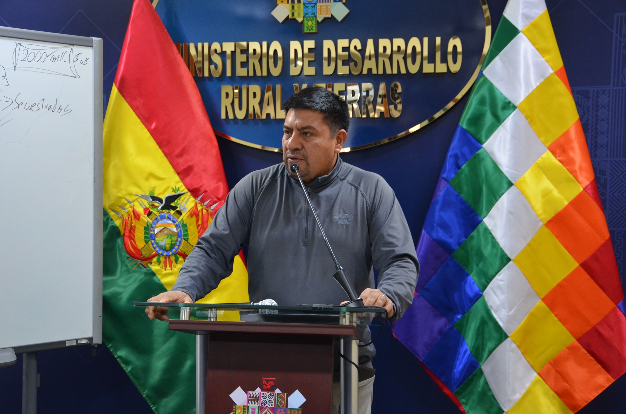 Defienden el modelo económico y denuncian a opositores y evistas por “estrangular” al Gobierno