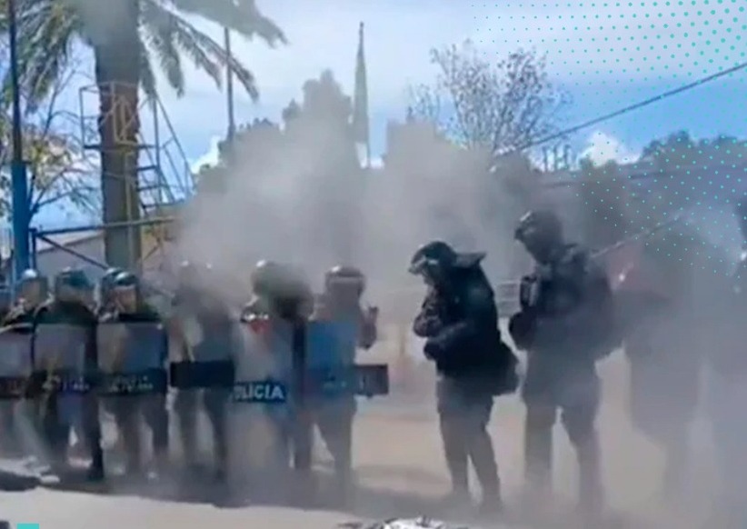 Reportan 19 policías heridos en arremetida evista, investigan secuestro de una oficial y hay 42 detenidos