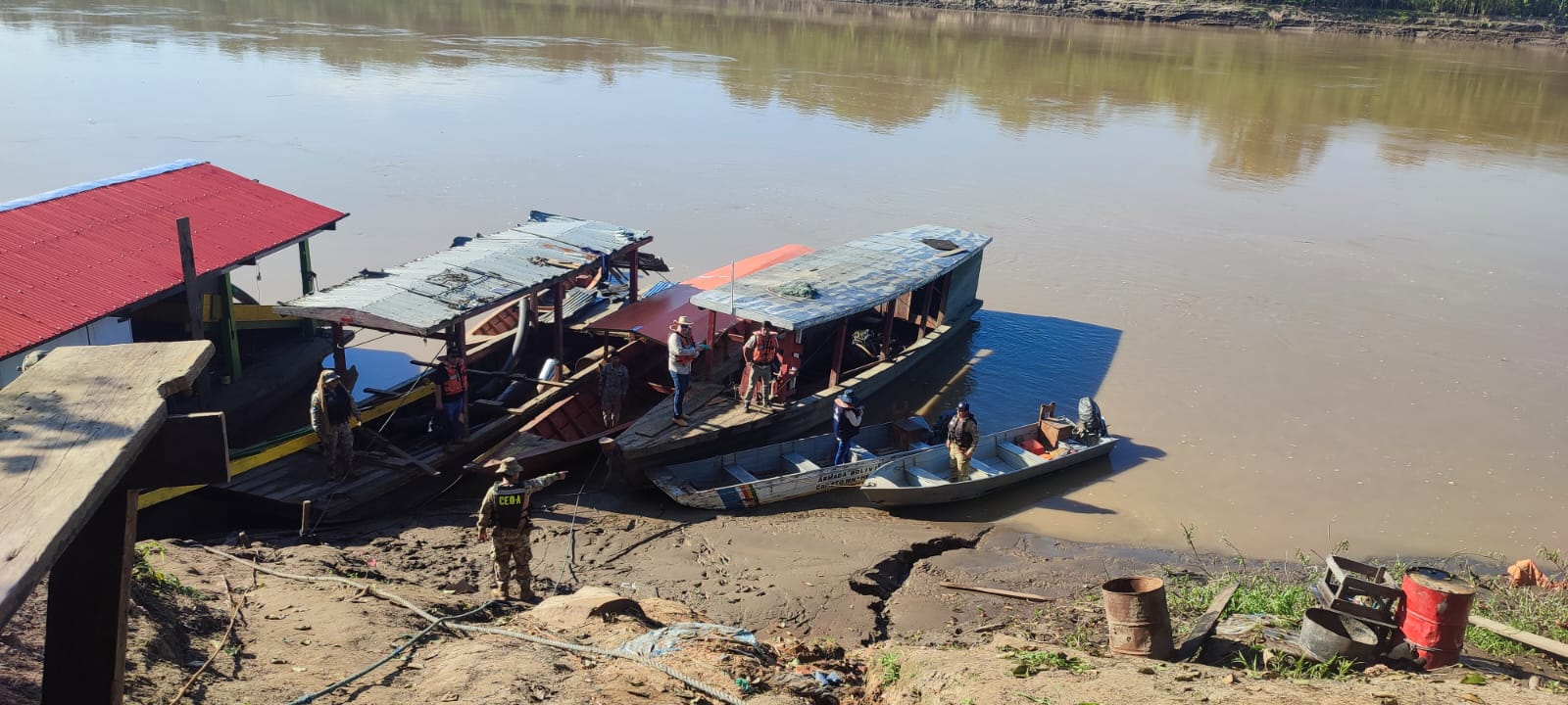 CEO “Amazónico” ejecuta operativo binacional contra el contrabando en frontera de Pando