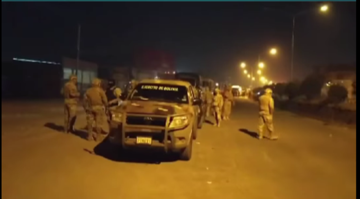 Policía y Fuerzas Armadas despejan la vía y toman el control en Parotani