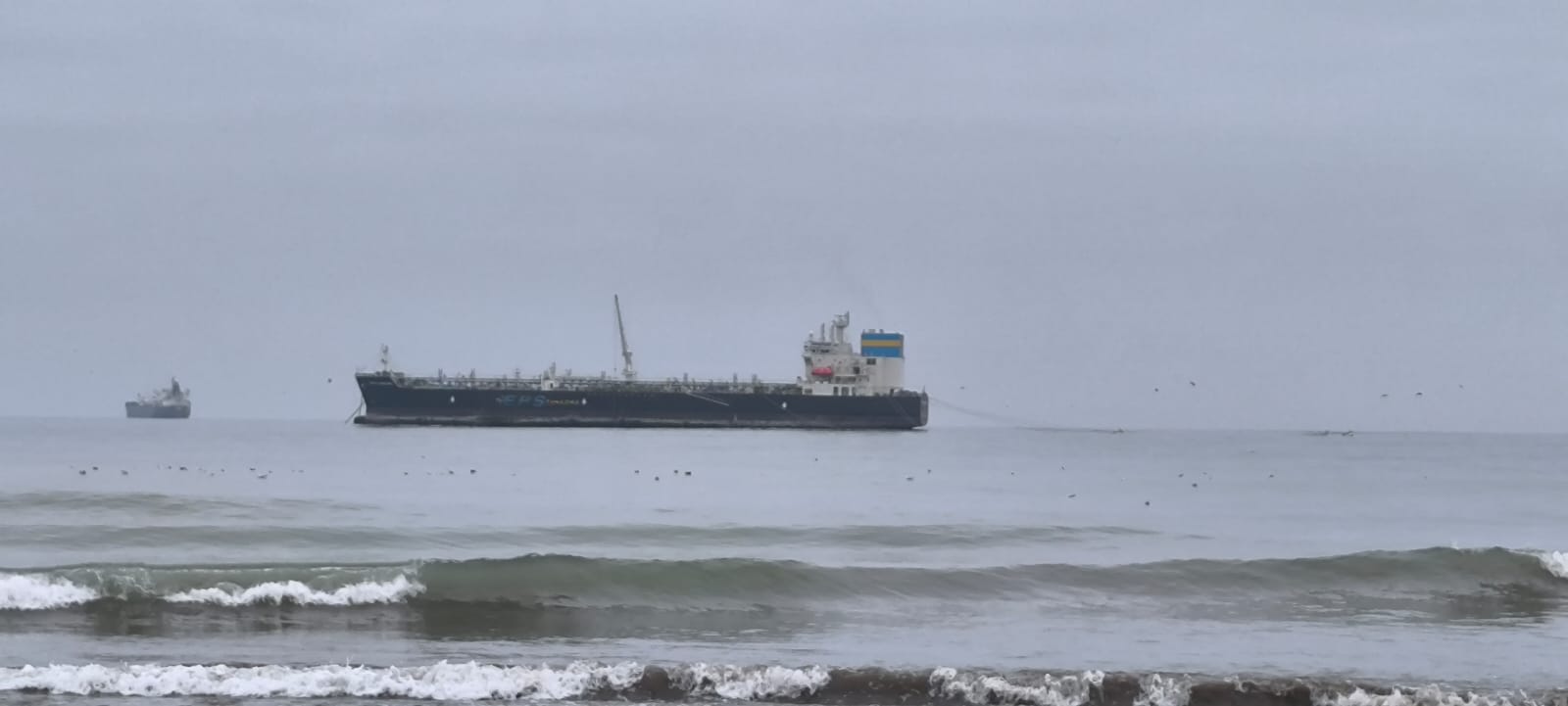 Descargan 20.310.548 litros de gasolina en Arica y despachan producto a Bolivia