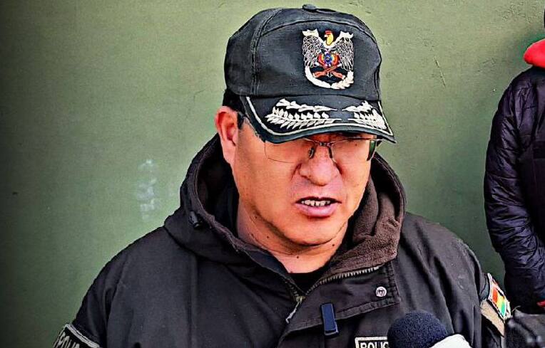 Policía reporta normalidad en carreteras de El Alto y refuerza patrullajes preventivos