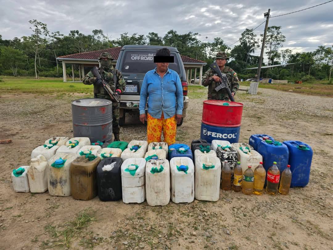Capturan a dos personas e incautan más de 20.000 litros de combustible ilegal en Santa Cruz