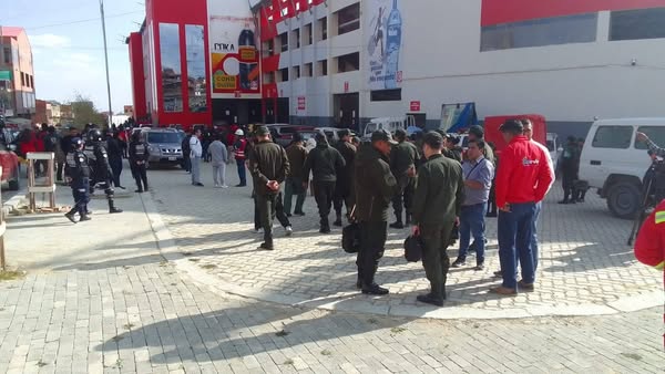 Movilizan 180 guardias municipales para el control de seguridad y alimentos en la contienda Bolivia vs Chile