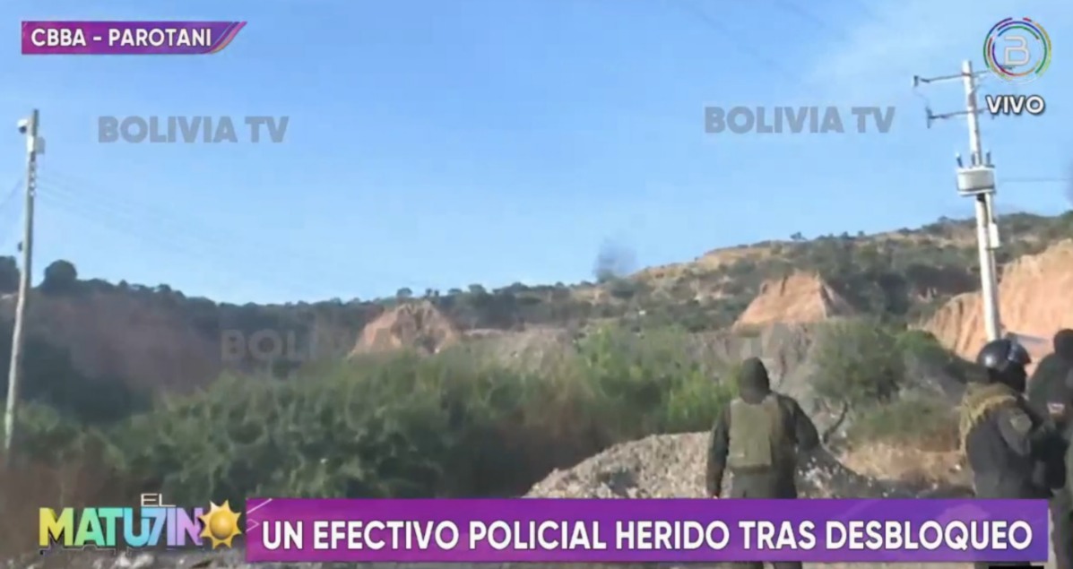 Reportan un policía herido en operativo de desbloqueo en la carretera Cochabamba – Oruro