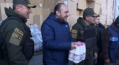 Gobierno entrega alimentos a efectivos en Llallagua y ratifica compromiso con la paz social y el libre tránsito