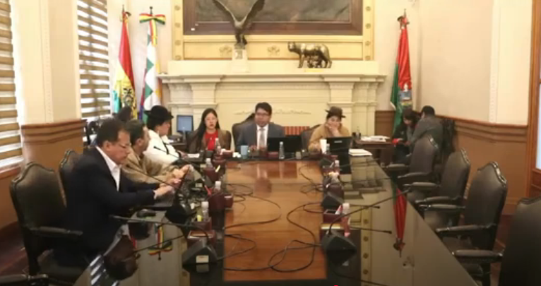 Denuncian que fallo judicial desconoce reglamento interno del Concejo de La Paz y una elección legítima