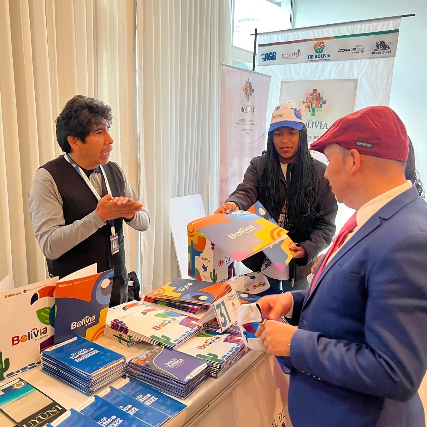 Más de 5 países participan en la Feria Internacional de Turismo y Negocios en la ciudad de La Paz