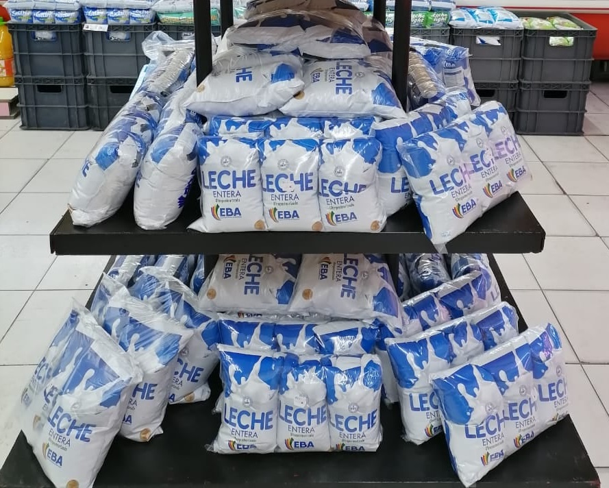 Instan a consumidores a denunciar incremento en el precio de la leche