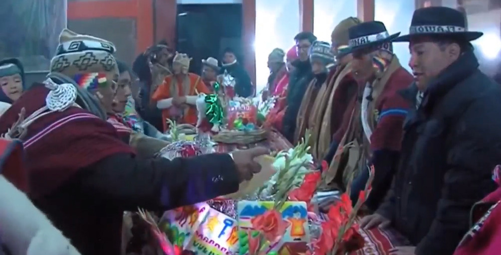 El presidente Luis Arce participa de la celebración del ritual que da inicio al Año Nuevo Andino Amazónico y del Chaco 5533. Captura.