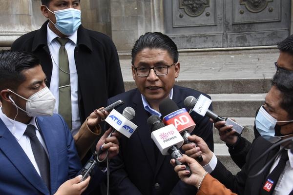 Exministro Lima se presenta ante la Fiscalía para declarar como testigo por el caso "Consorcio"