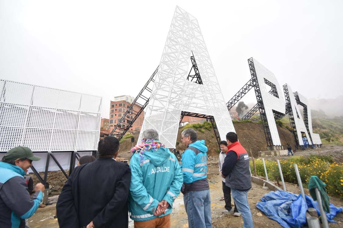 Advierten que letrero en nuevo mirador de La Paz profundiza riesgos e inestabilidad del suelo en Cotahuma