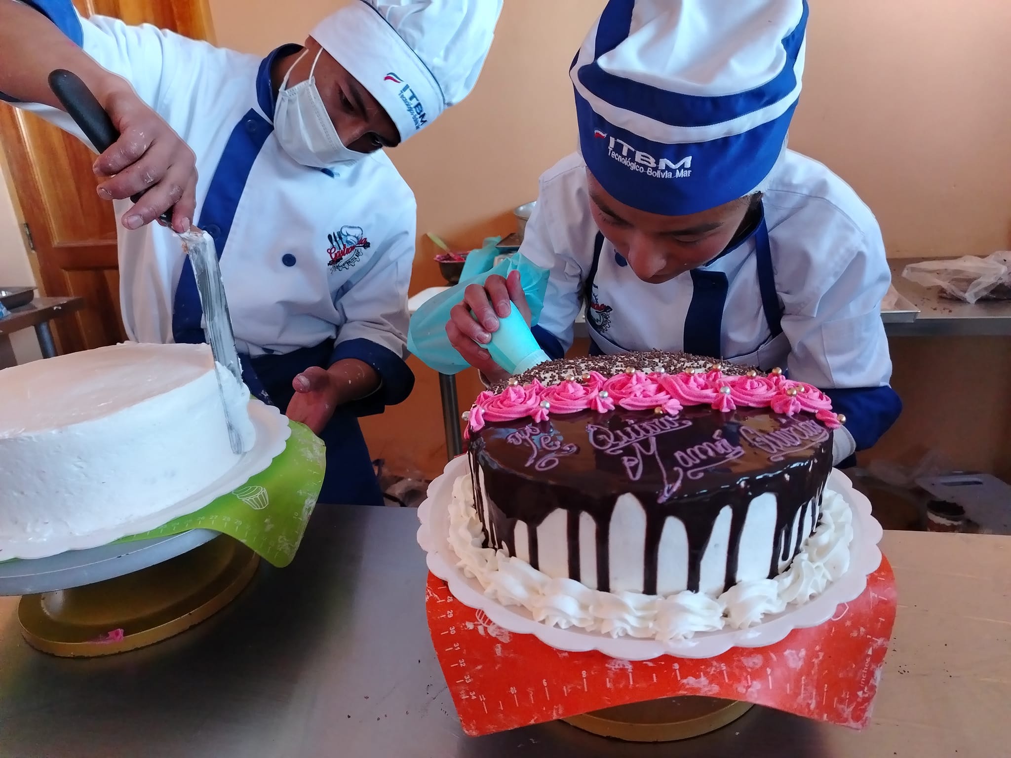 Formación de jóvenes en el Instituto Técnico "Bolivia Mar", El Alto. Foto: ITBM