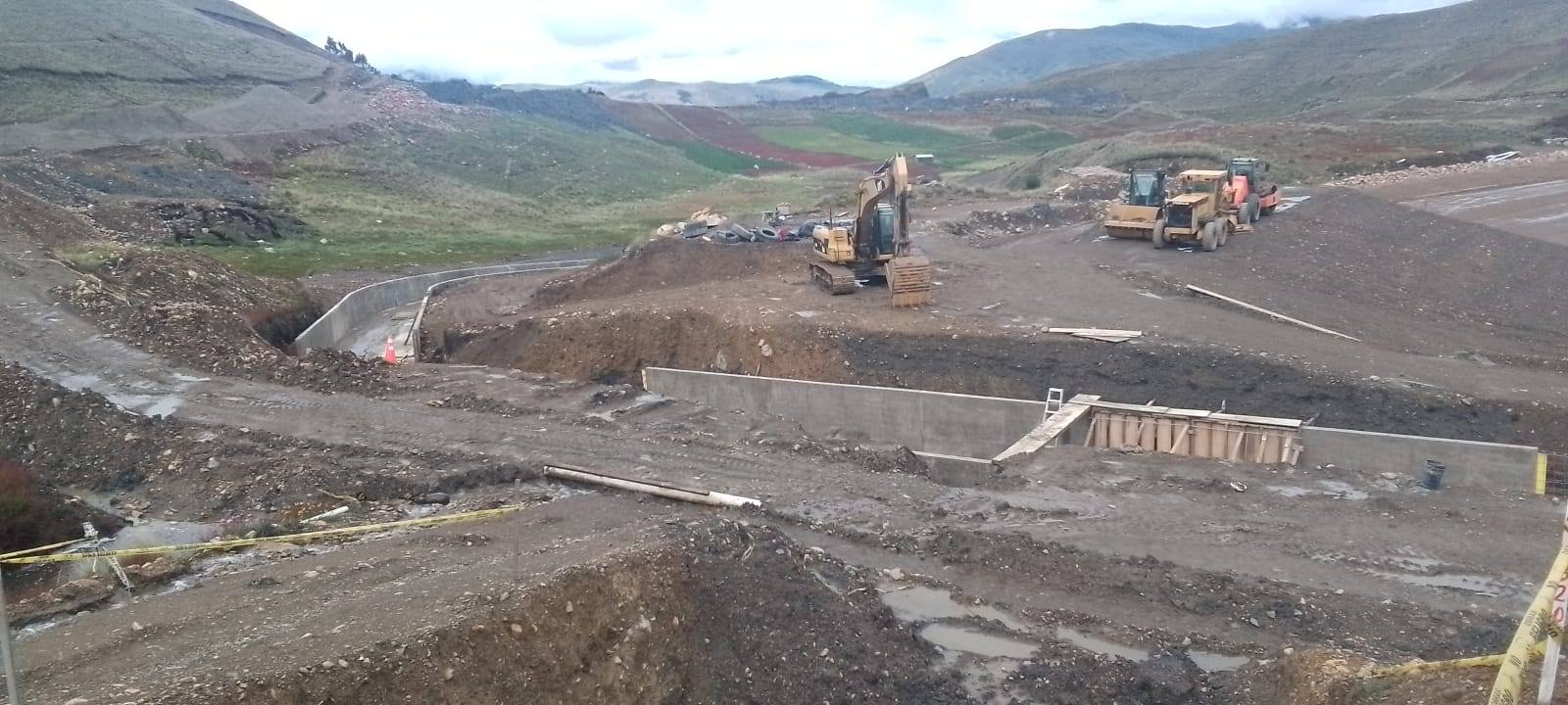 Inspección a la presa Yana Qhochi en Tiraque, Cochabamba. Foto: FPS