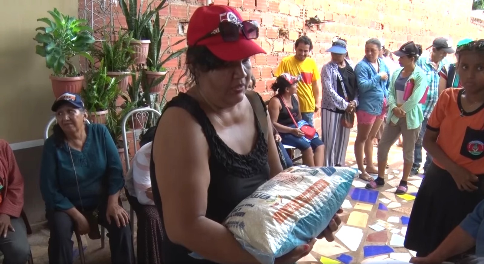 Venta de arroz para personas con discapacidad en Riberalta, Beni. Captura: Btv