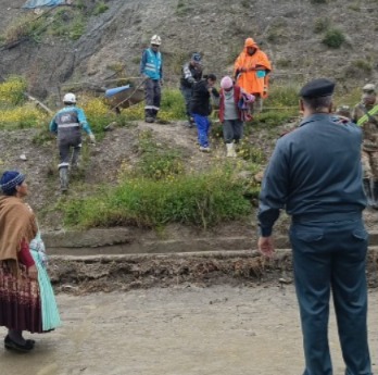 Viviendas colapsadas y en riesgo dejan 173 personas afectadas en Codavisa, 180 militares apoyan a retirar y resguardar bienes