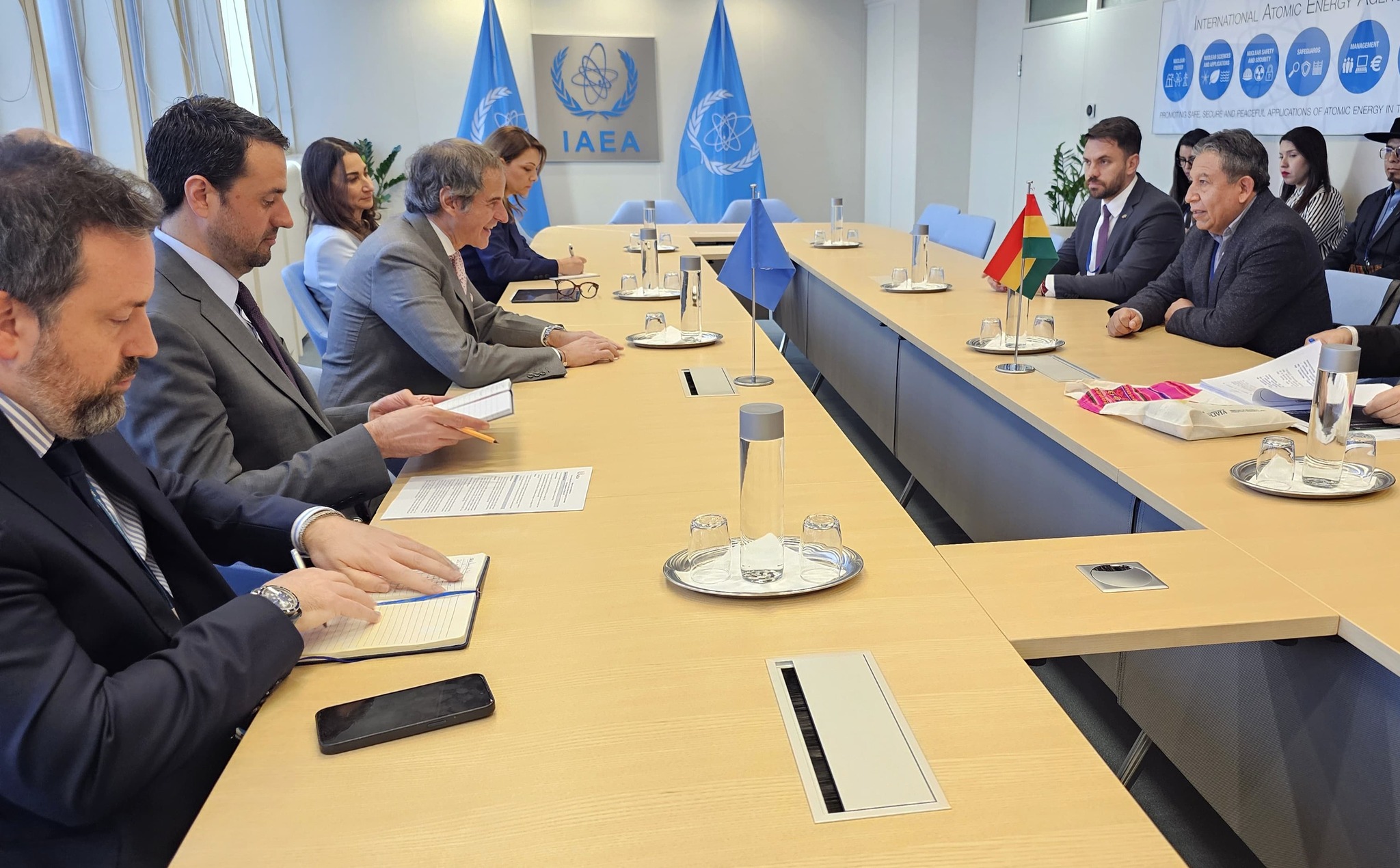Reunión entre Bolivia y el Organismo Internacional de Energía Atómica (OIEA) en Viena, Austria. Foto: VPEP