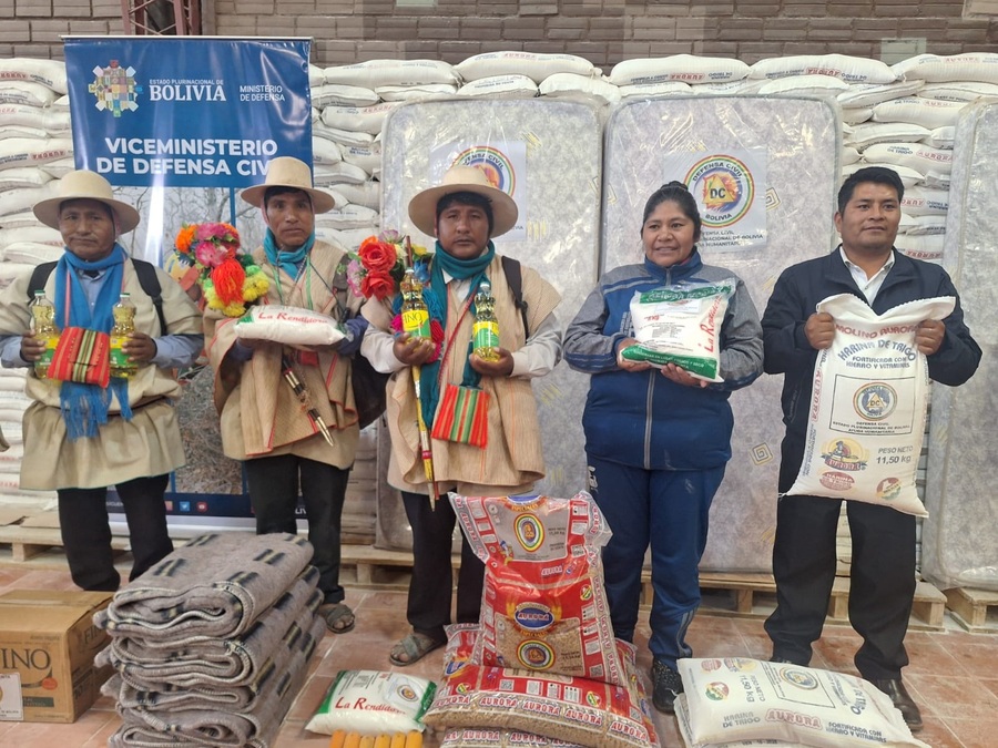 Al menos 600 familias de Viacha y del pueblo indígena Uru Chipaya reciben más de 17 toneladas de ayuda humanitaria