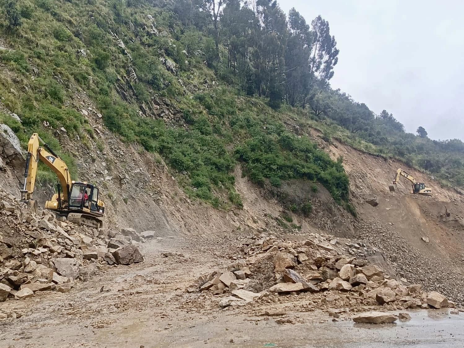 Tráfico en tramo Cochabamba – Bombeo permanece cerrado por trabajos para recuperación de plataforma 