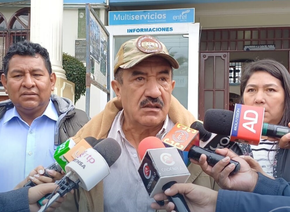 Defensa Civil en apronte ante alerta Roja, crecida del río Arque arrasó con un cementerio en Cochabamba