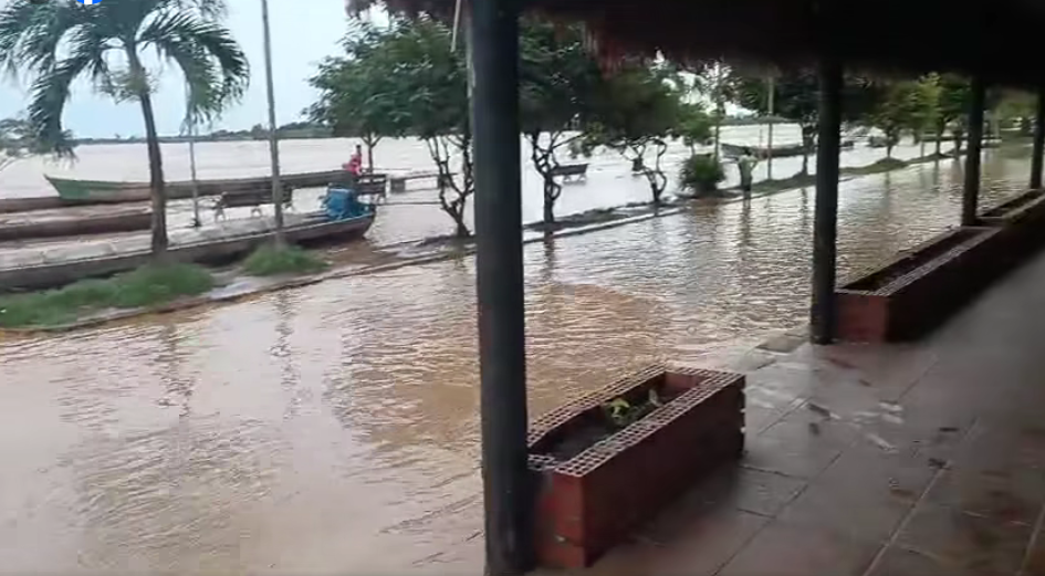 Declaran alerta Roja en Rurrenabaque y San Buenaventura por desborde del río Beni