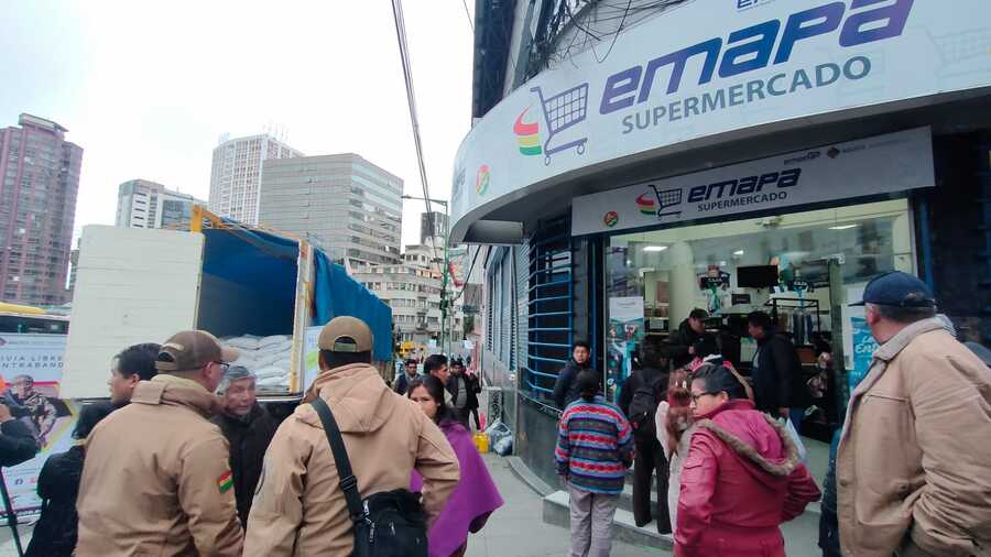 Entregan a Emapa 400 quintales de azúcar incautada al contrabando