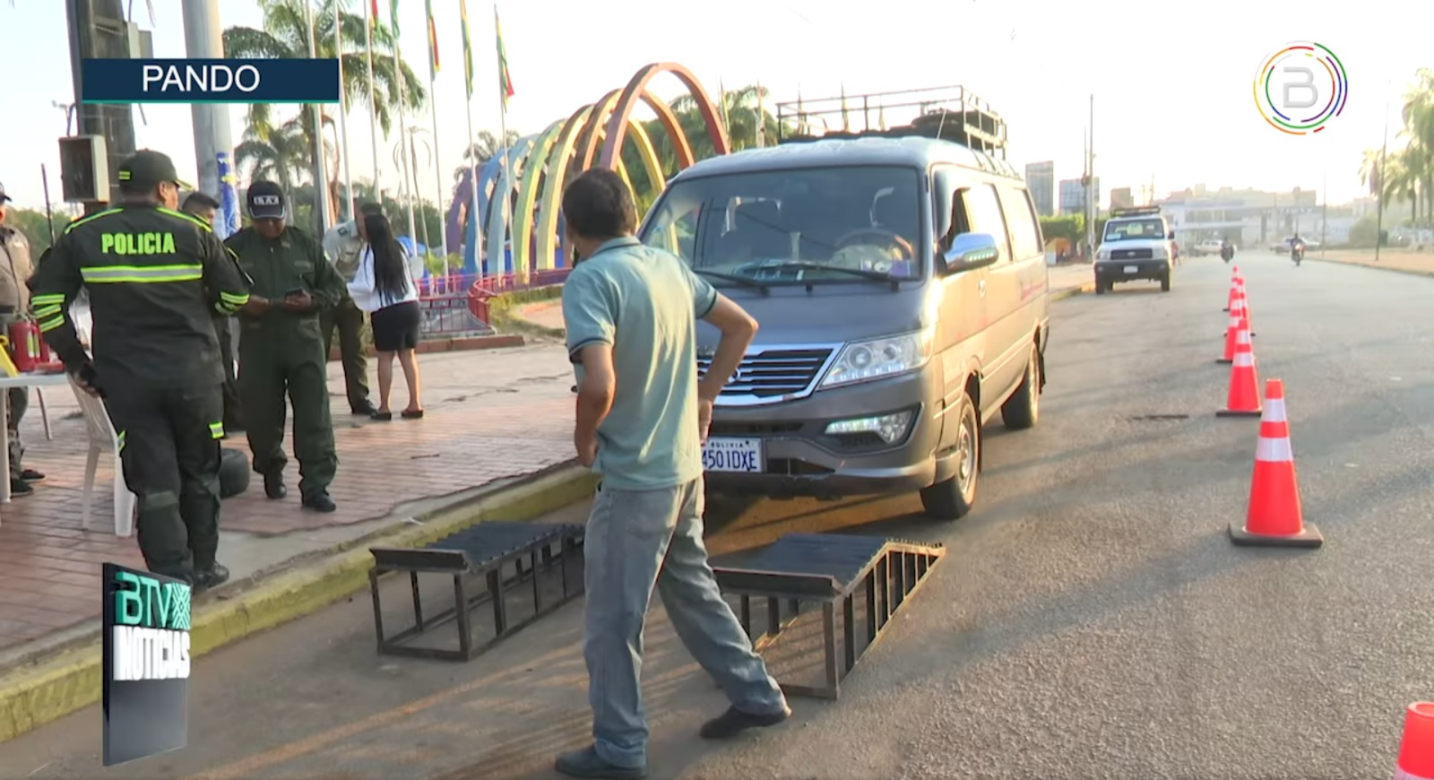 Inspección Técnica Vehicular (ITV) en el Parque Piñata de Cobija, Pando. Captura: Btv