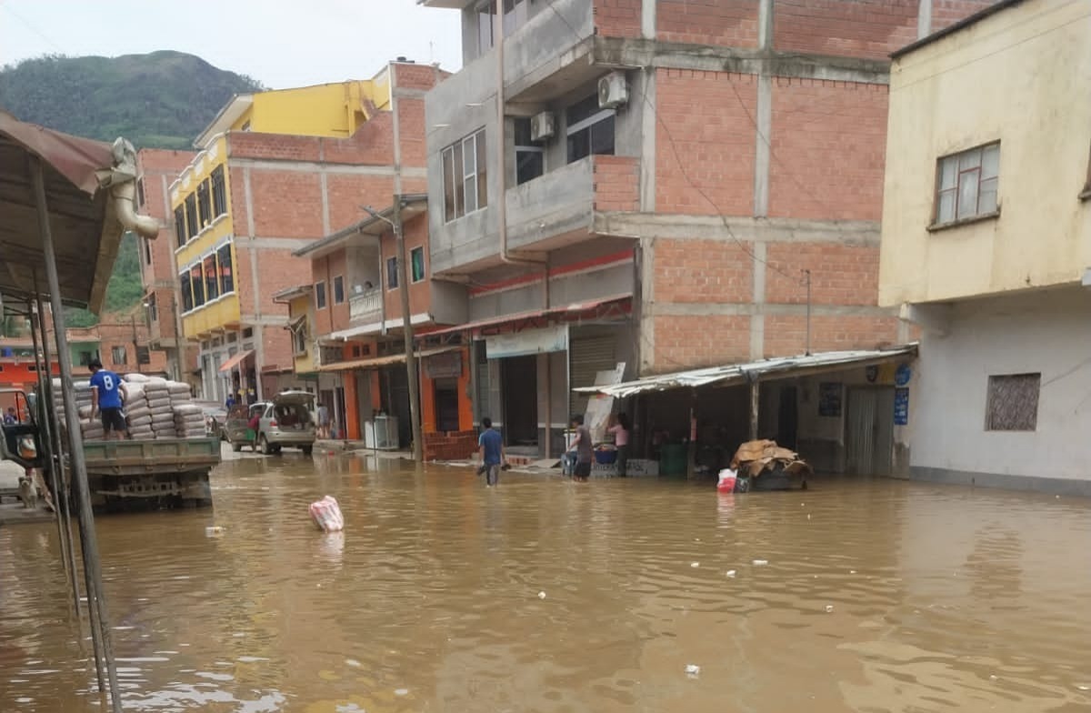 Lluvias afectan a 290.669 familias y dejan 46 fallecidos, Gobierno evalúa declaratoria de desastre nacional