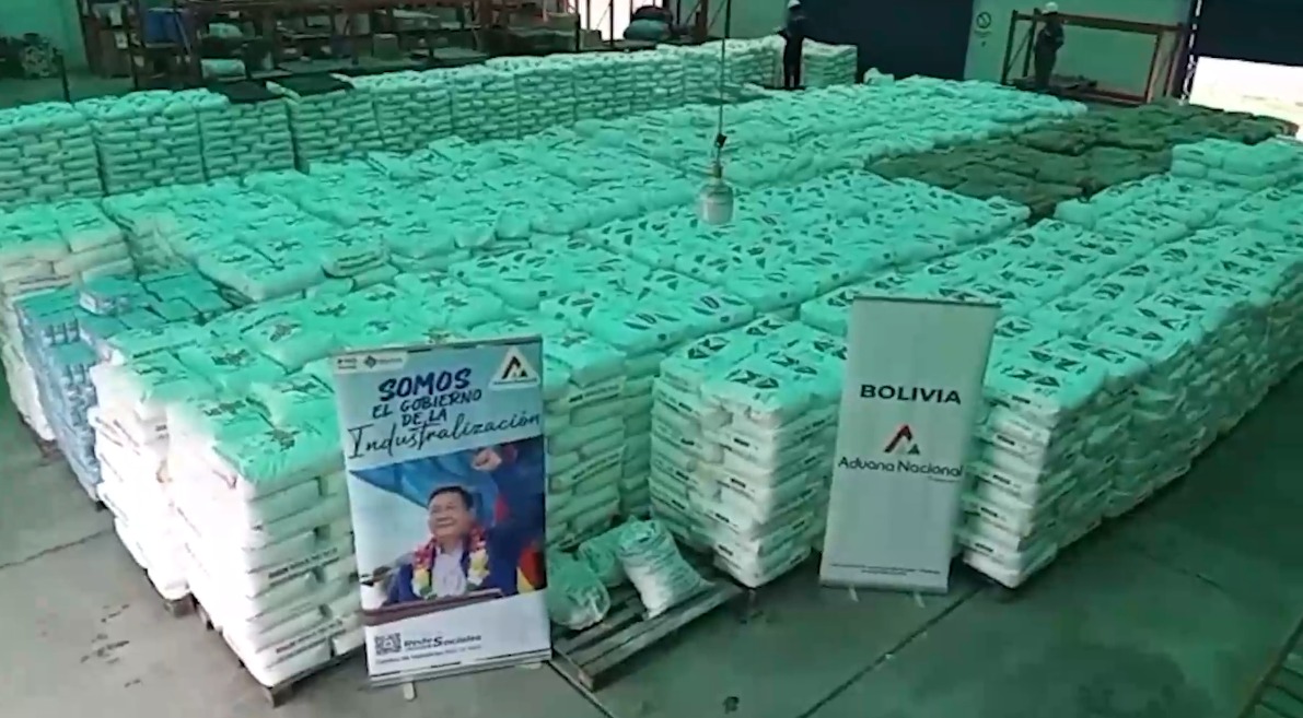 Comisan 104,29 toneladas de harina de contrabando en Villamontes 