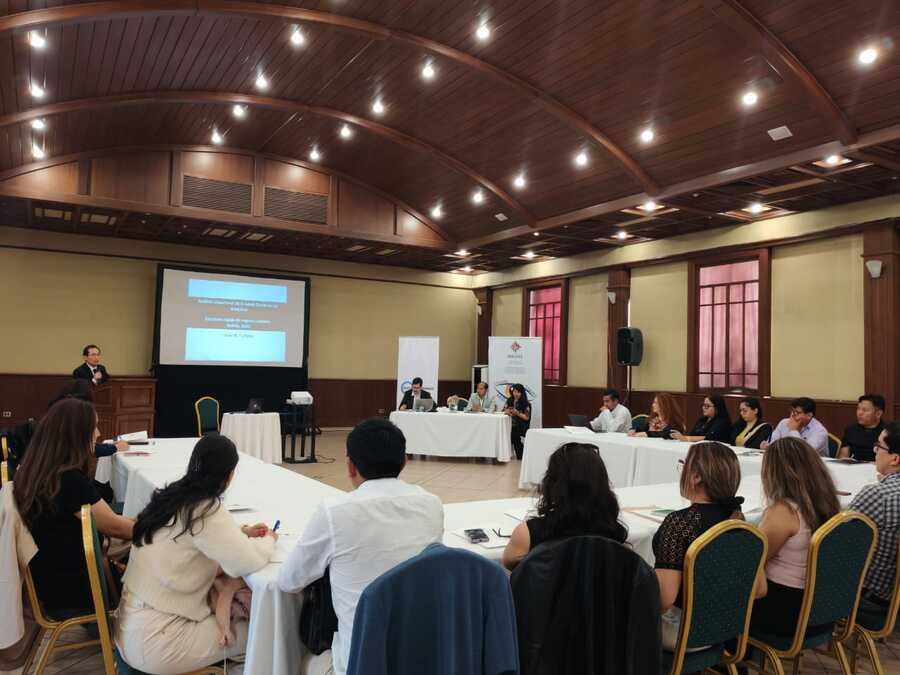 Inician estudio rápido para detectar causas de disminución visual en Bolivia