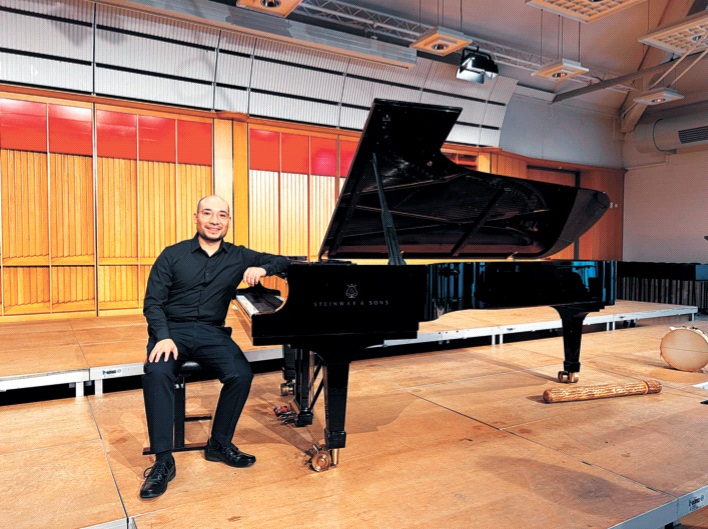 Compositor y pianista boliviano, Daniel Álvarez recibió un premio en el Concurso de Composición Internacional “Artistes en Herbe” en Luxemburgo. Foto: La Razón
