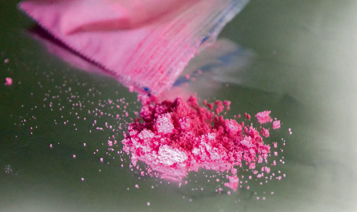 ´Tusi´ es una droga recreativa que contiene una mezcla de diferentes sustancias psicoactivas, comúnmente encontrada en forma de polvo teñido de rosa, conocido como "cocaína rosa". Foto: RRSS