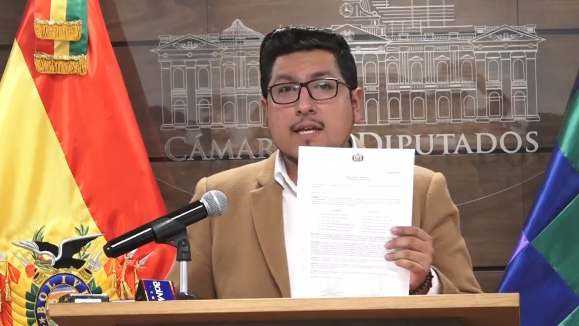 Diputados forma comisión para investigar importación de combustible en Bolivia