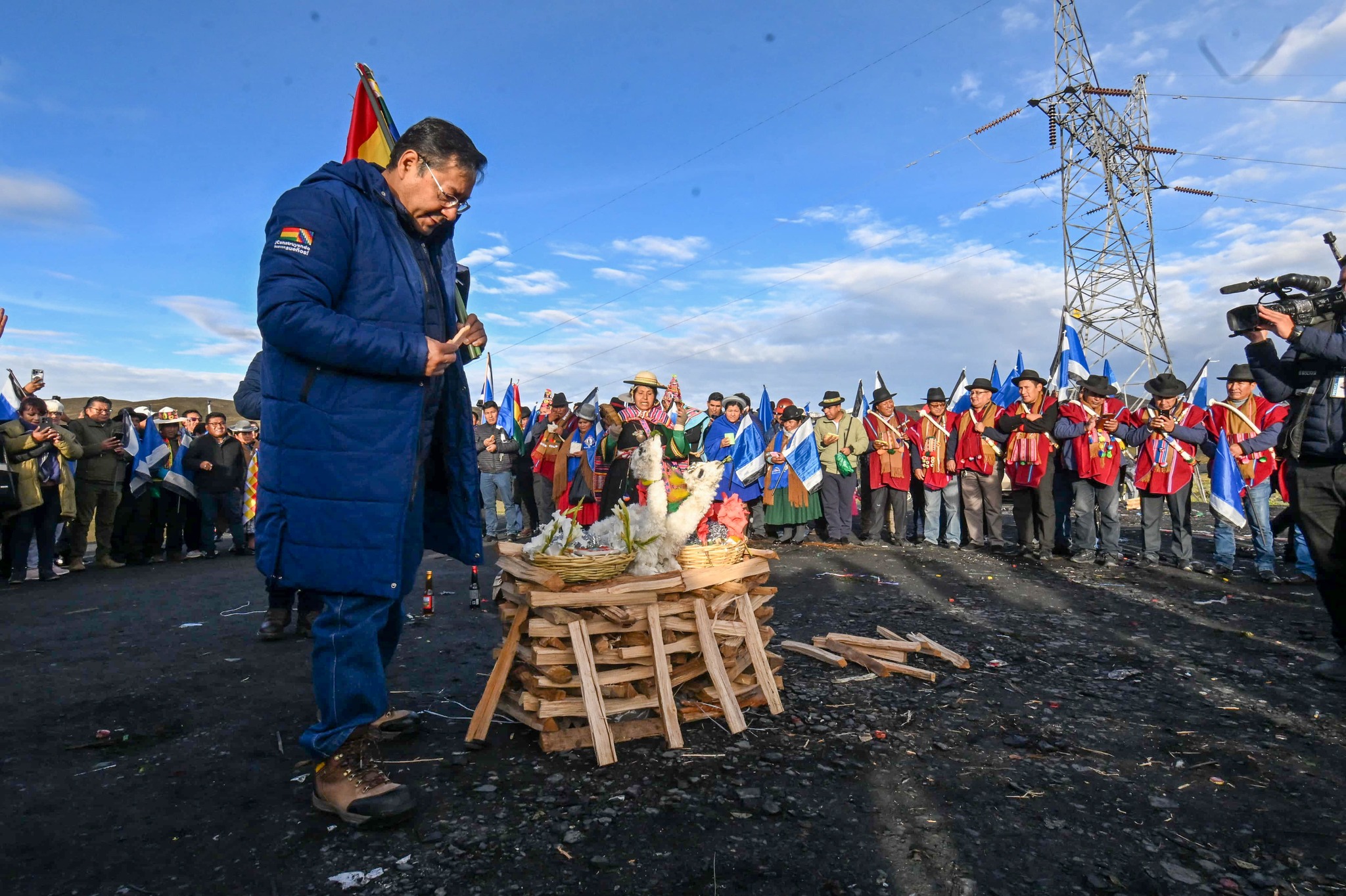Arce participa de la ofrenda de agradecimiento a la Pachamama por los 30 años del MAS – IPSP