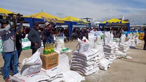 En Cochabamba entregan 201 toneladas de ayuda humanitaria para más de 55 mil familias afectadas por desastres naturales