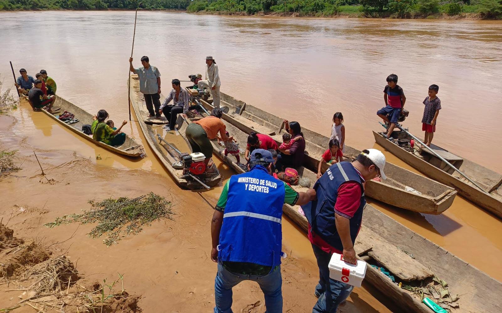 Más de 30 brigadas médicas se despliegan en 6 departamentos afectados por las lluvias