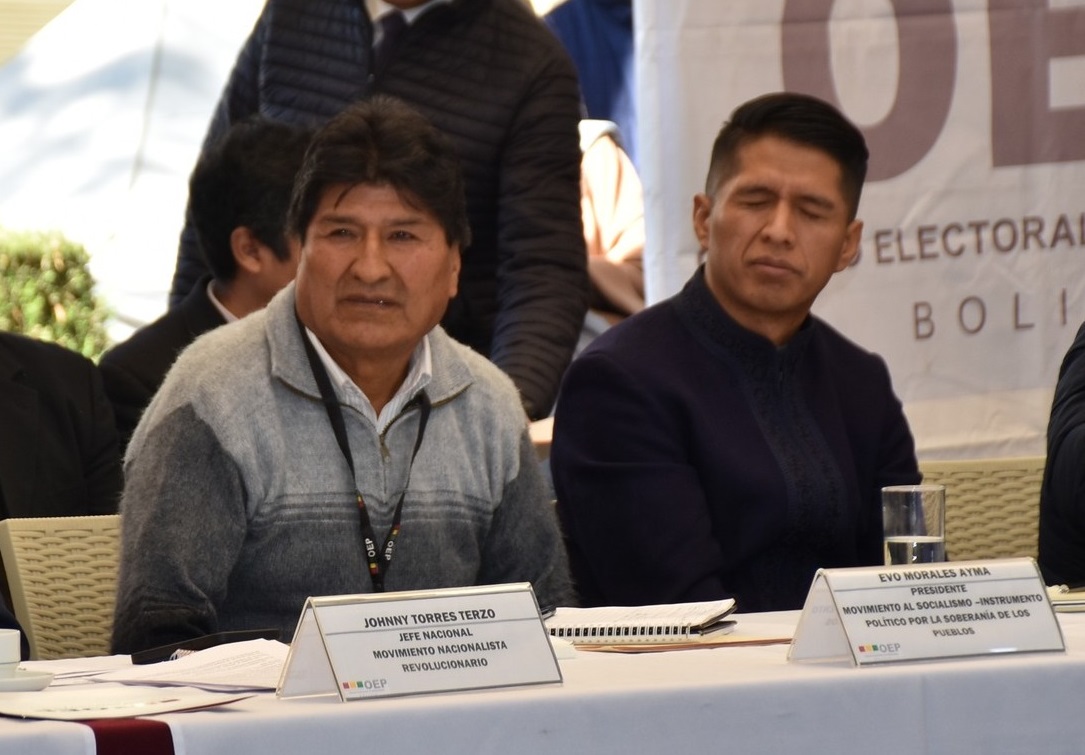 Andrónico recibe duras críticas tras oficializar su candidatura a la presidencia