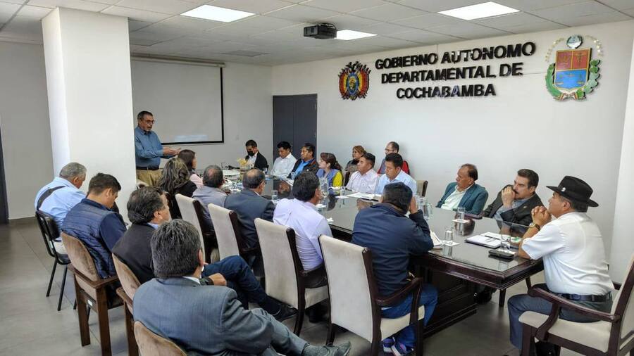 Región metropolitana de Cochabamba declara emergencia ambiental por la basura acumulada y pide al Tribunal Agroambiental ingreso K'ara K'ara