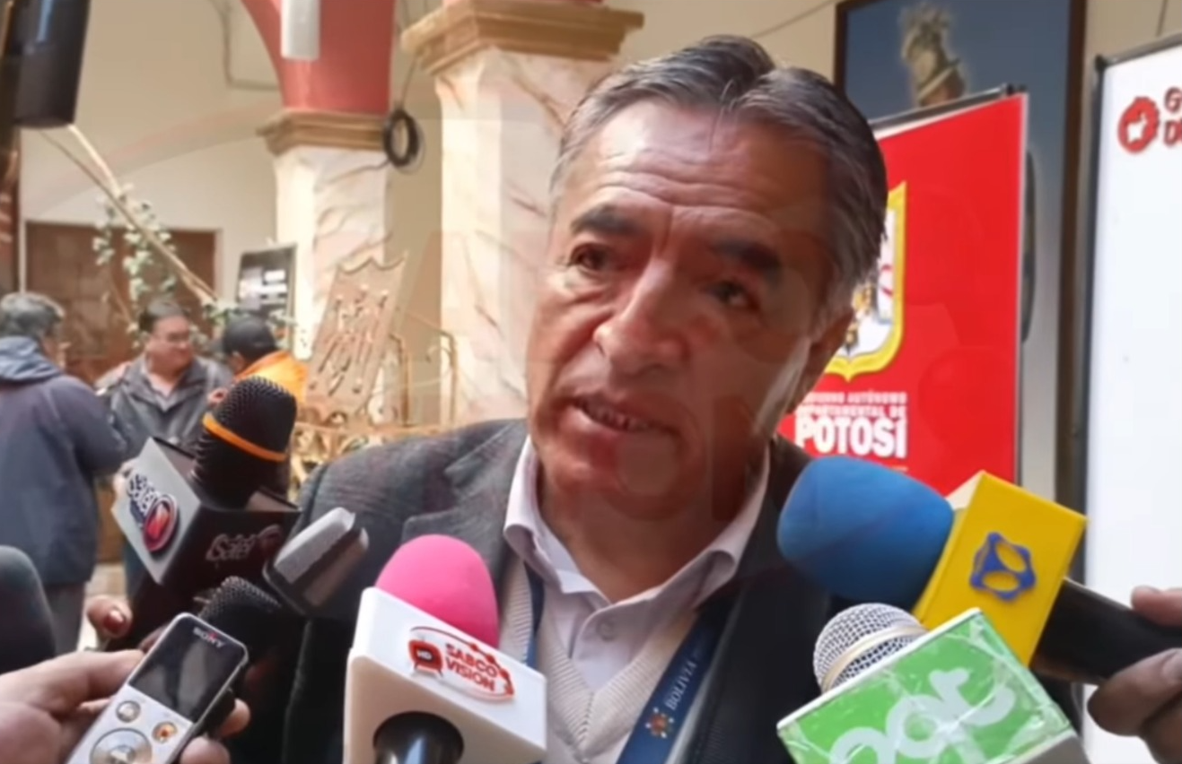 Director del Seduca en Potosí, Javier Ortega. Captura: Sabco visión Potosí