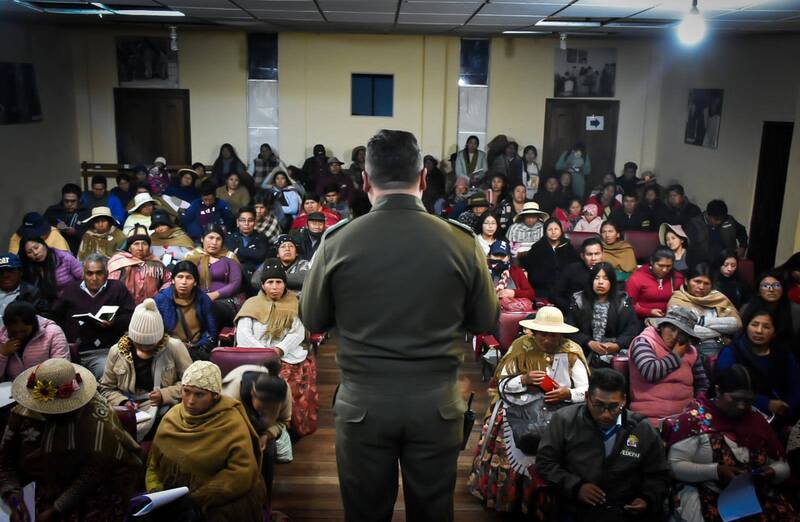 Impulsan plan integral de seguridad en unidades educativas de El Alto