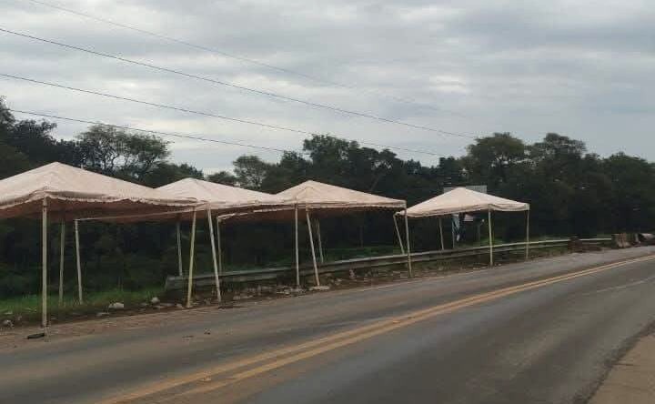 Pobladores de Pailón levantan bloqueo en la carretera a Beni, acuerdan reunión con el TSE sobre circunscripción