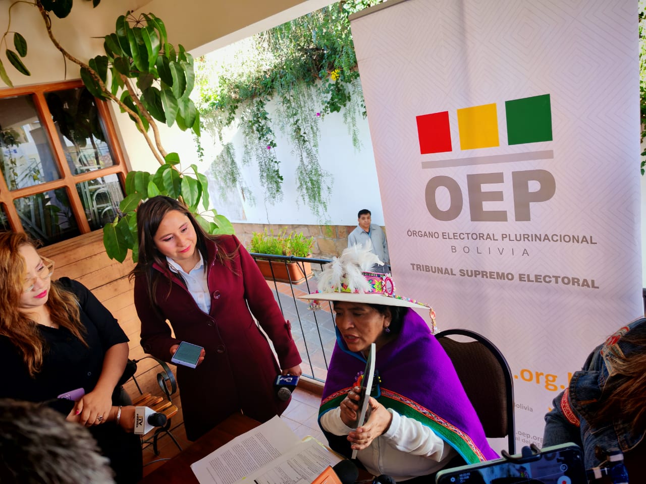 TSE llevó adelante el “Encuentro Nacional para el Fortalecimiento del Enfoque de Género en las Elecciones Generales 2025”, en Sucre. Foto: Coordinadora de la Mujer