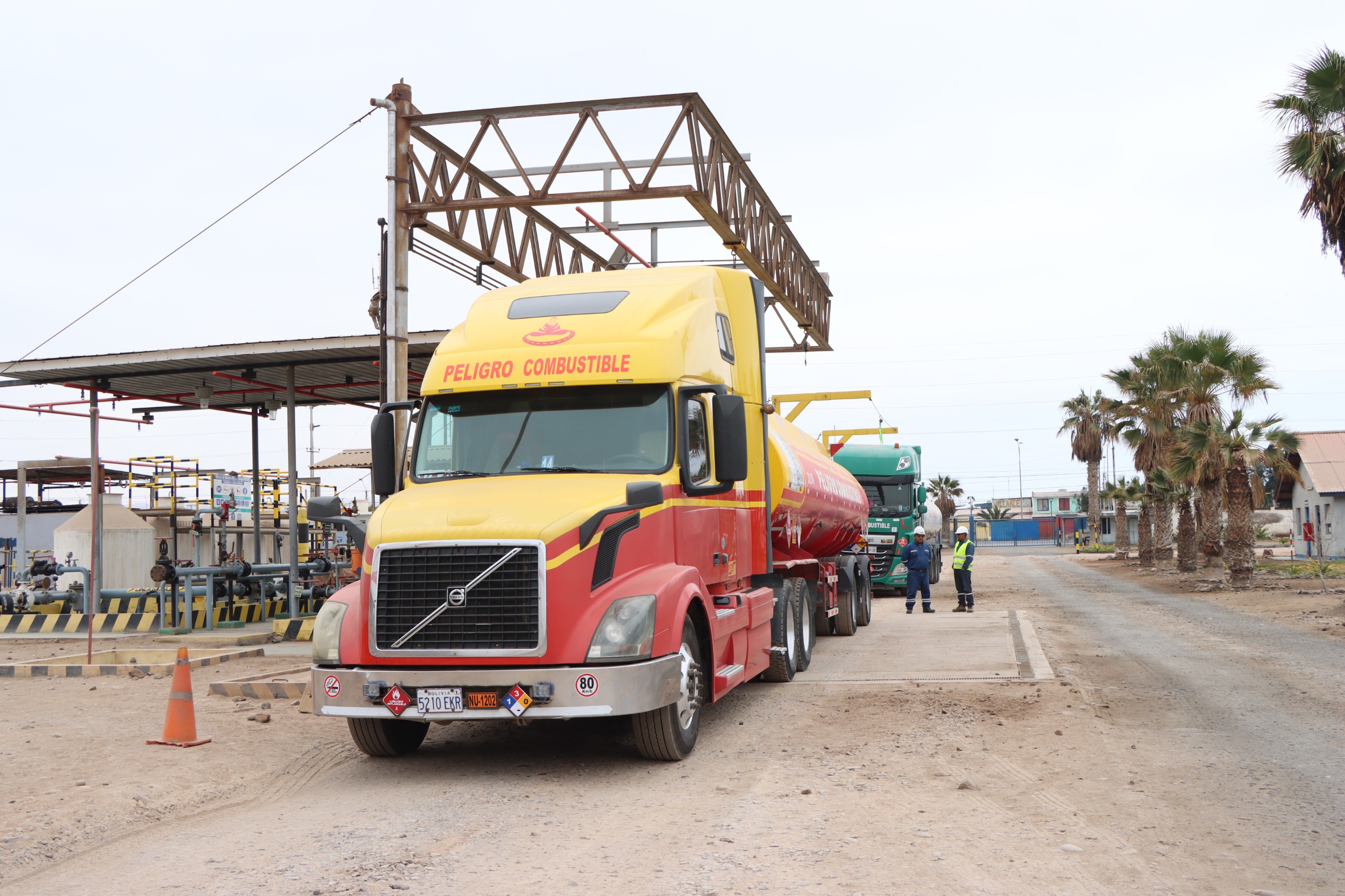 YPFB tiene seis buques con 175.200 m3 de combustible en Arica, garantizan 20 días de autonomía