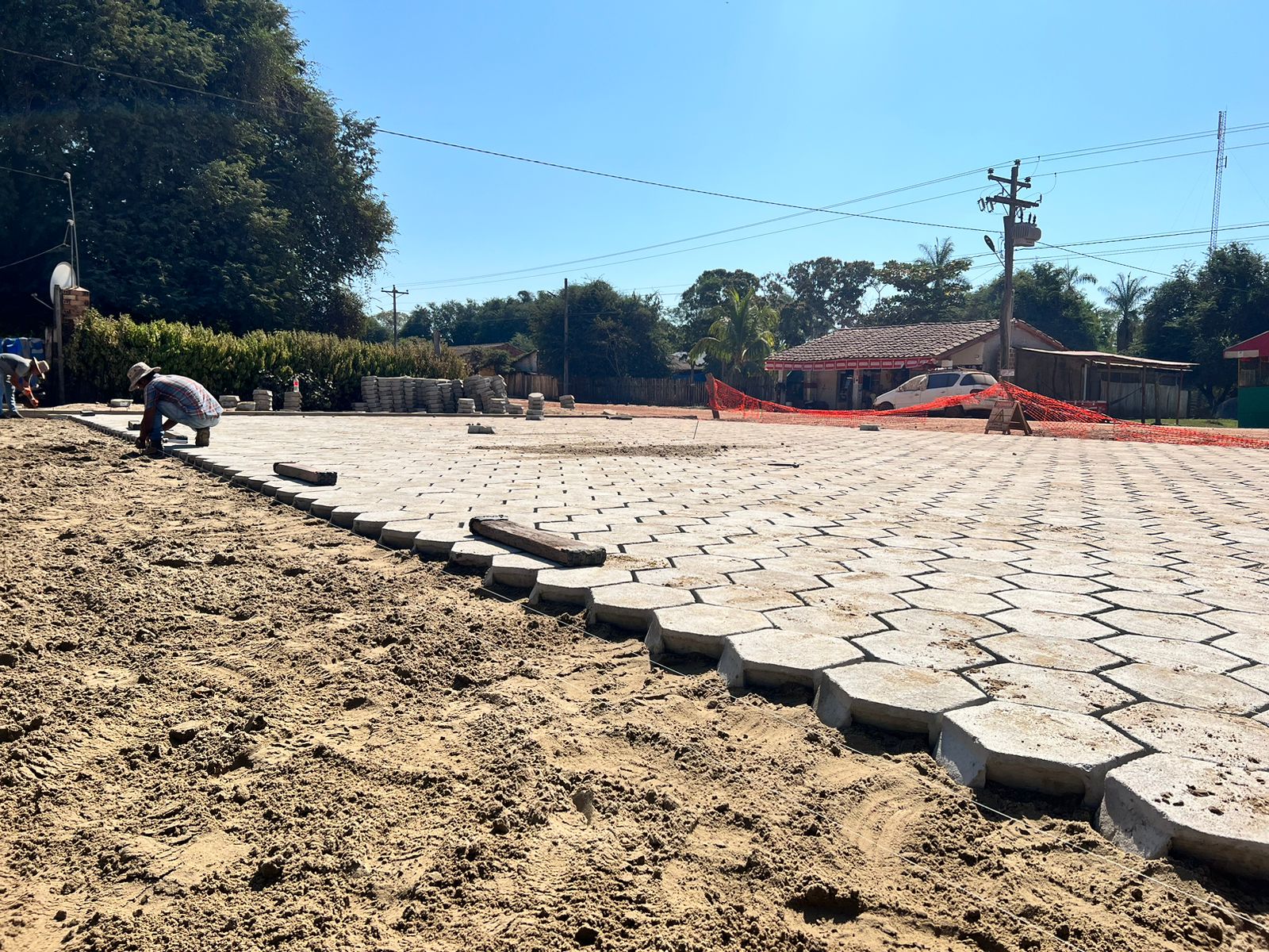 Imagen referencial de un proyecto de enlosetado, ejecutado en Beni, mediante el programa Bol-34. Foto: FPS