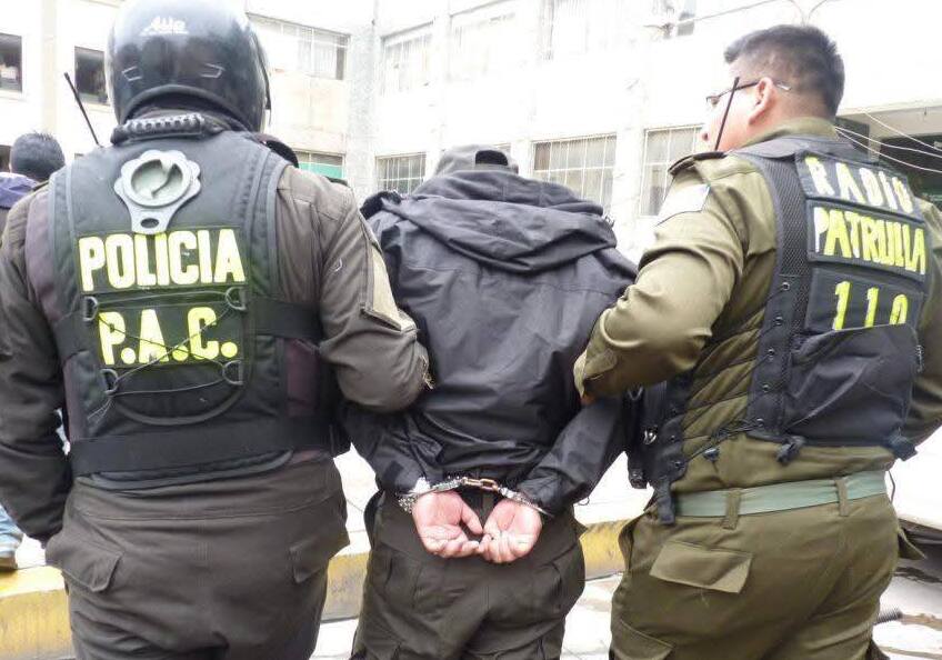 Policías investigados por extorsión en El Alto se exponen a ser dados de baja