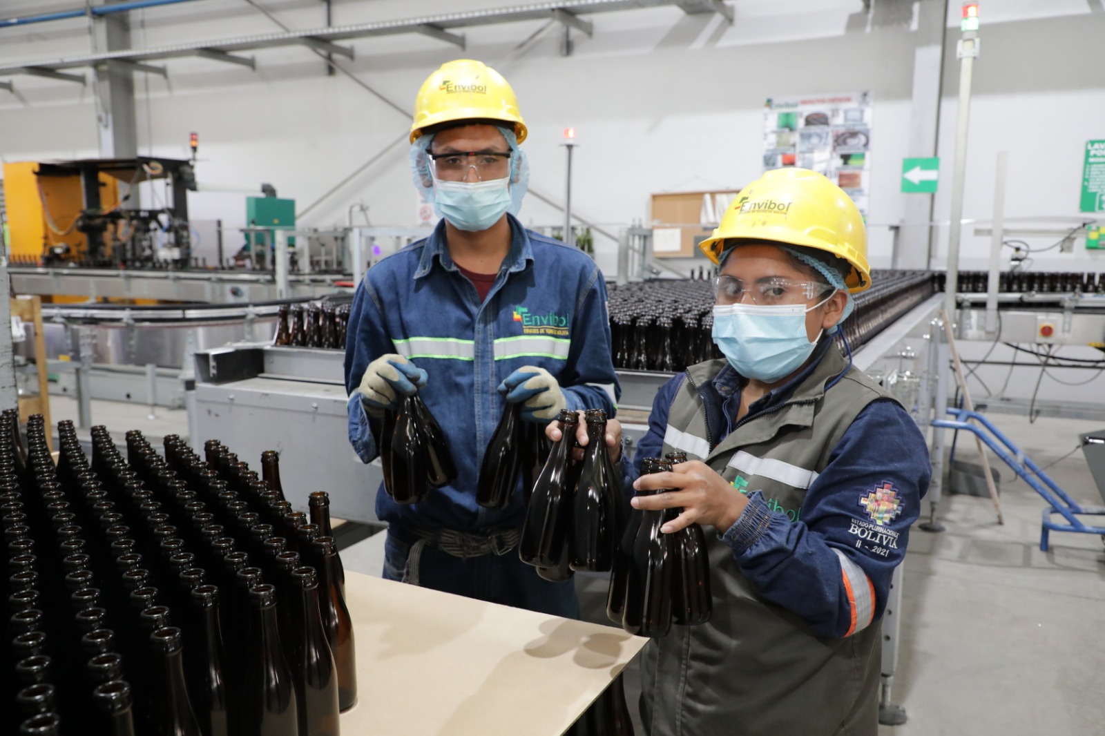 Afirman que la industrialización para sustituir importaciones es la respuesta para no depender del dólar