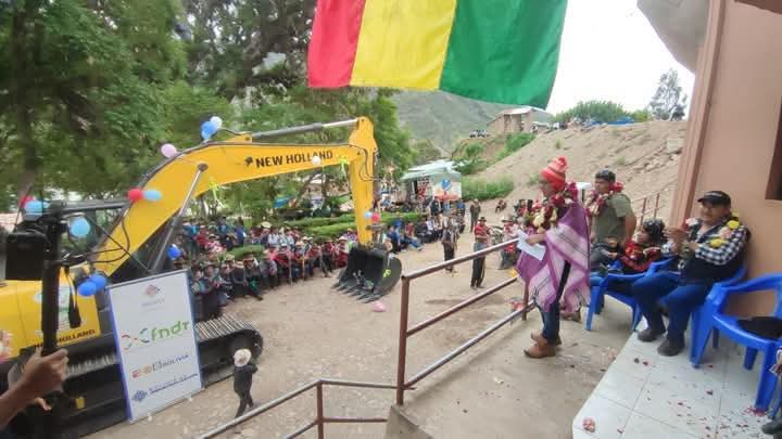 En Chuquisaca entregan 17 equipos de maquinaria pesada con una inversión de Bs 25,7 millones