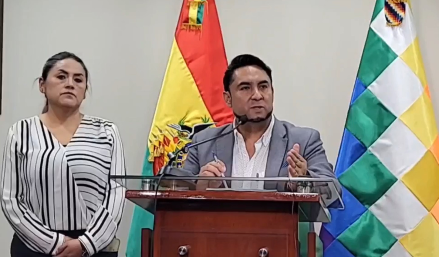 Gobierno y privados acuerdan controles para frenar alza en el precio de la leche, subir oferta y se advierte con acciones penales