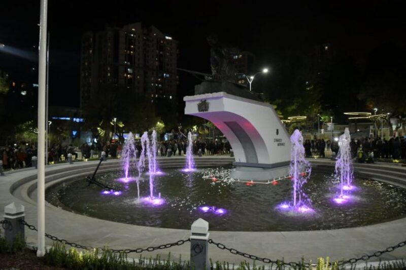 Alcaldía de La Paz cierra la plaza Abaroa ante anuncio de marcha evista